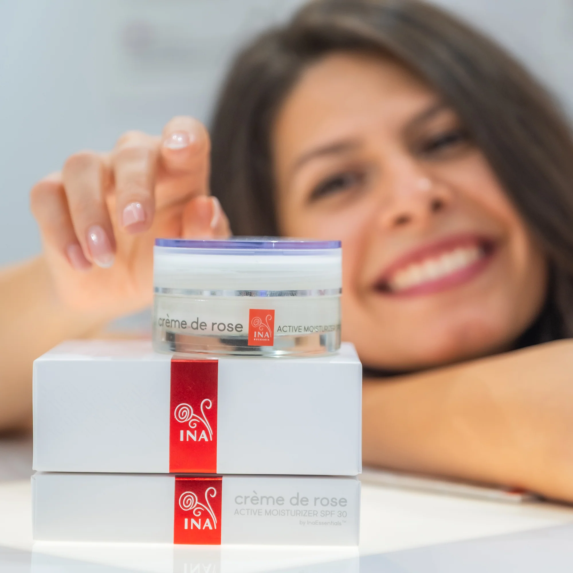 Buy 2 Anti-Age Face Serums, Get 1 Active Moisturizer for Free - Image 7