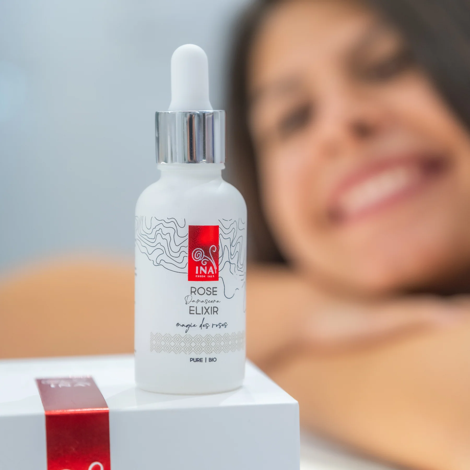 Buy 2 Anti-Age Face Serums, Get 1 Active Moisturizer for Free - Image 8