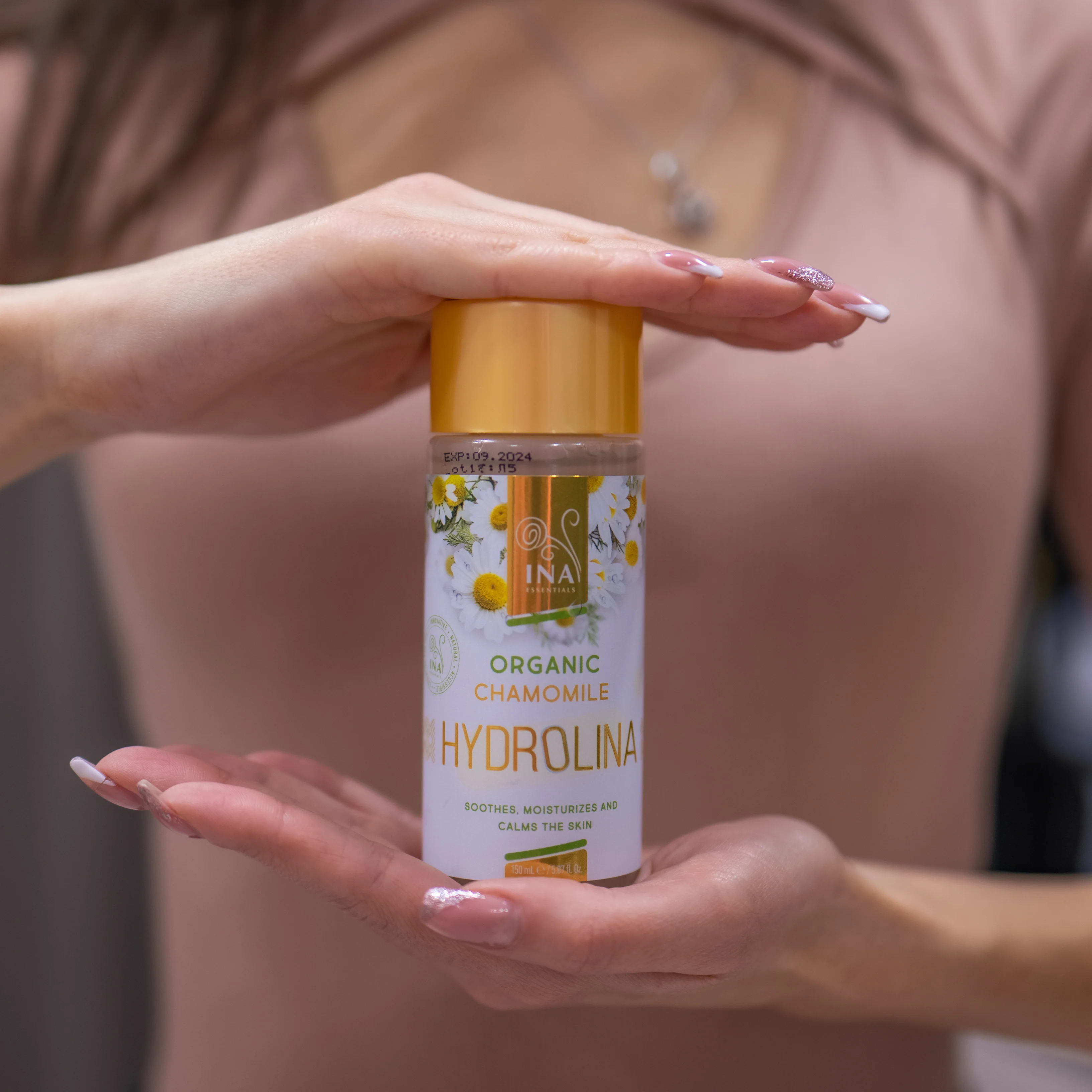 Organic Chamomile water - Hydrolina for Eczema and Irritated skin - Image 3